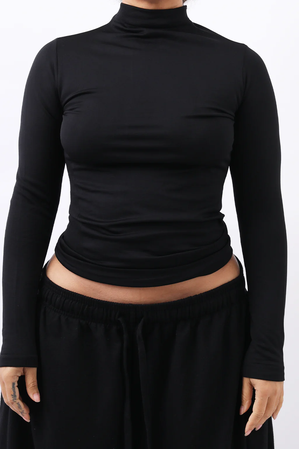 Babe Turtleneck (black) - Image 3