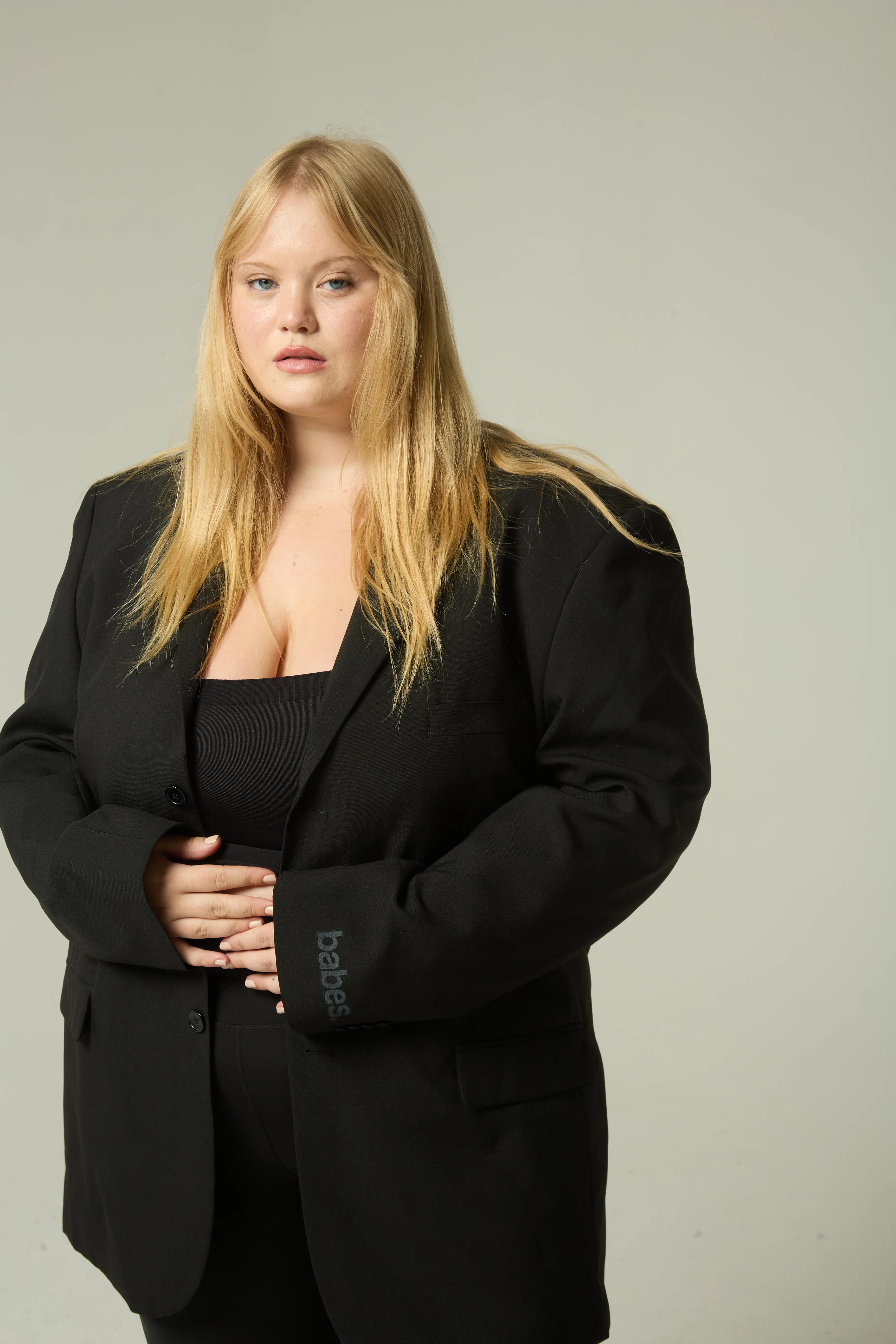 The Oversized Blazer (black) - Image 9