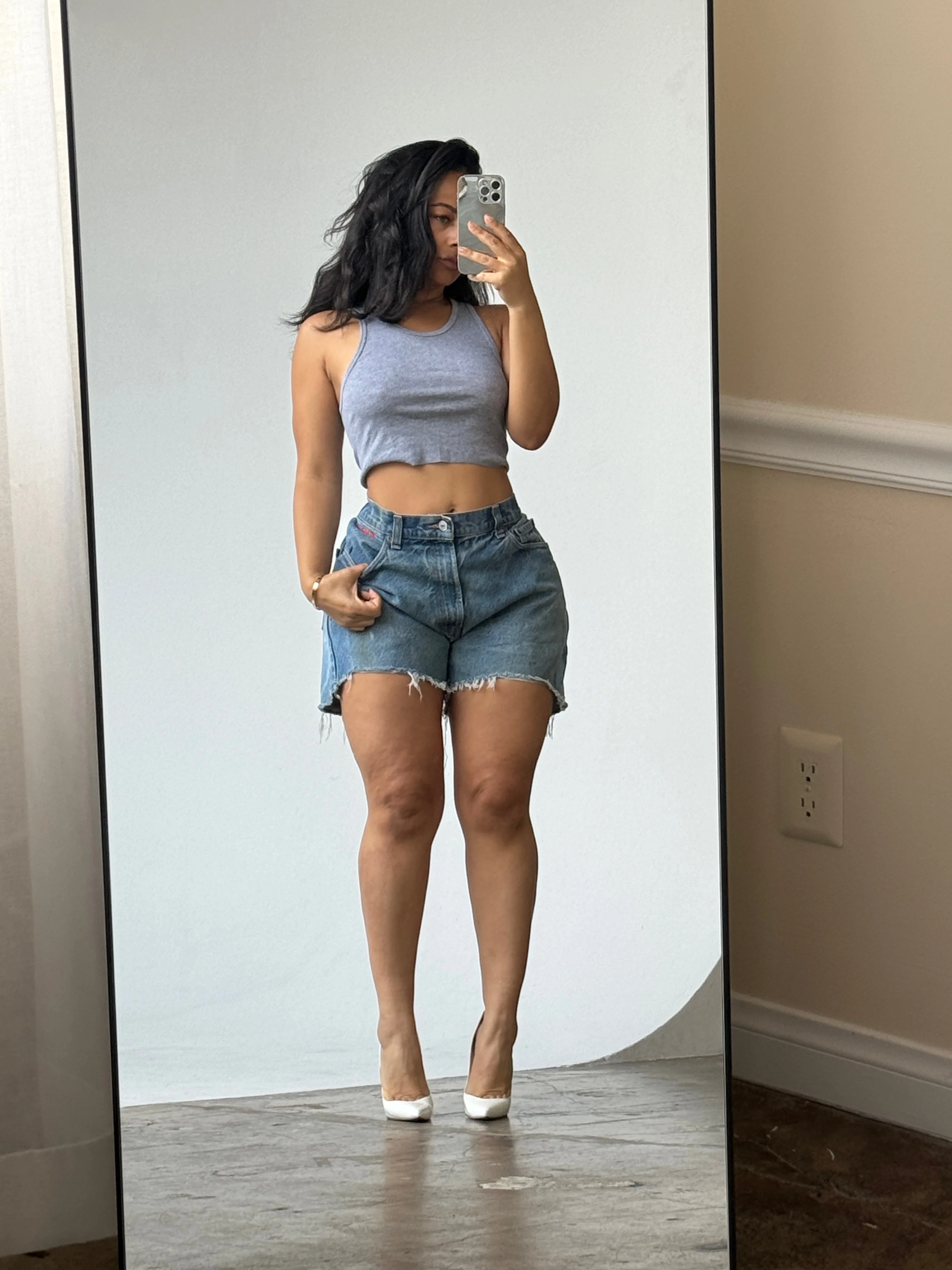 No Back Gap Short ♻️ - Image 3